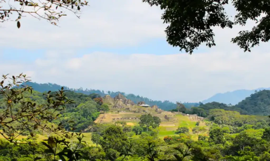 Mirador Pectak Toniná - Zona Arqueológica